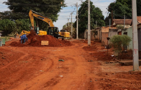  Prefeitura de Aparecida avança com obras de asfalto no Rosa dos Ventos, Jardim Cristal e Esplanada